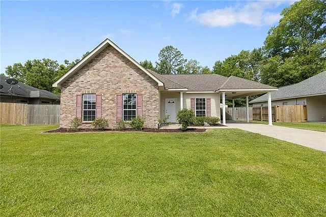 40175 Pecan Allee Dr — Photo 1