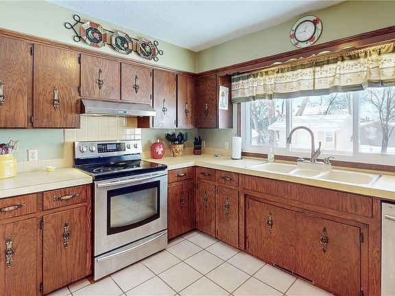 3rd image of 1520 19th St