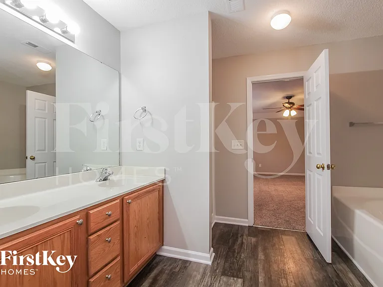 2038 Twilight Ln — Photo 11