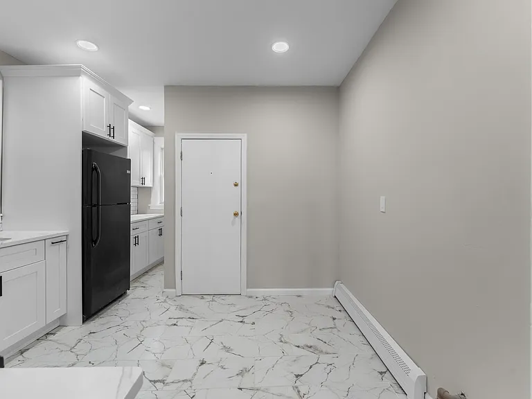 185 N 18th St #1 — Photo 7