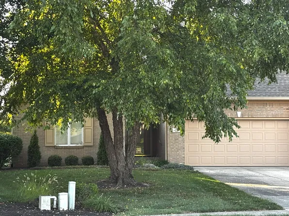 1438 Heron Ridge Blvd, Greenwood, IN 46143