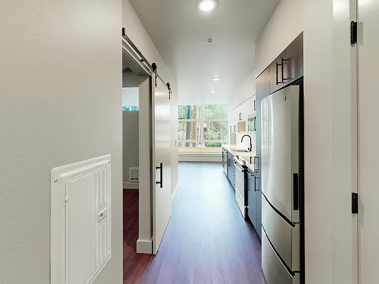 Capitol Hilltop Apartments — Photo 66