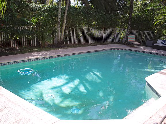 5th image of 1011 Sunflower Cir