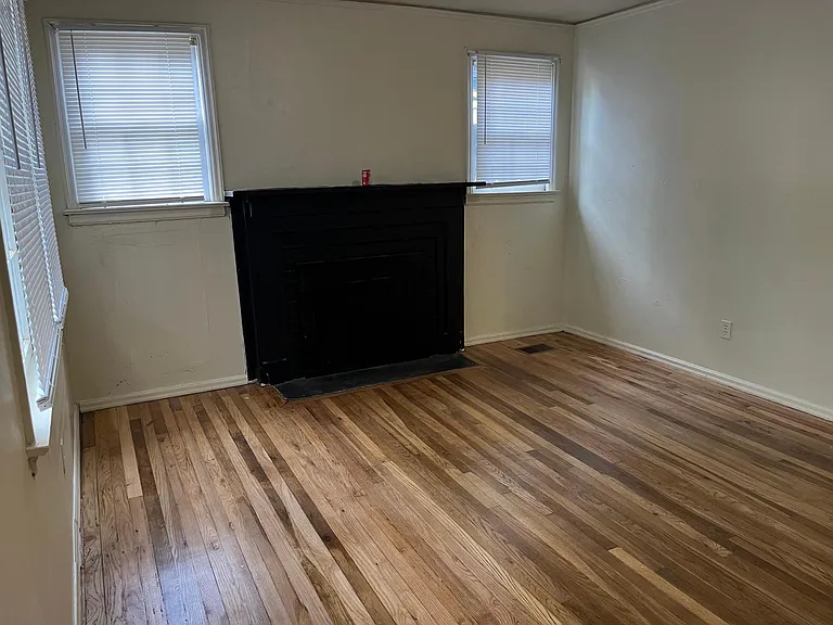 615 N Panama St — Photo 1