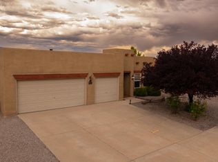 5612 Sandoval Dr NE, Rio Rancho, NM 87144