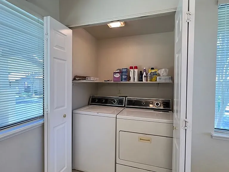 64 Fountain Grove Cir — Photo 14