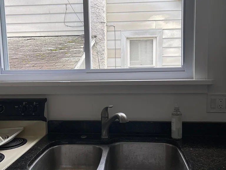 1108 Twaddell Dr — Photo 11