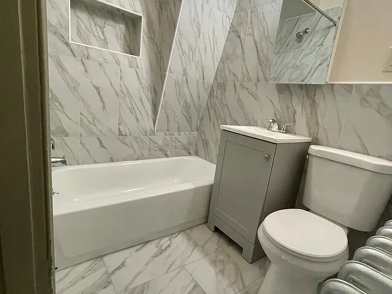 110 N 34th St #3F — Photo 6