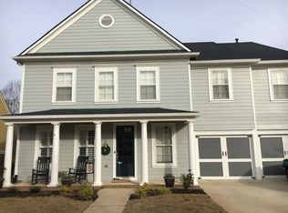 5927 Peacock Ln, Hoschton, GA 30548