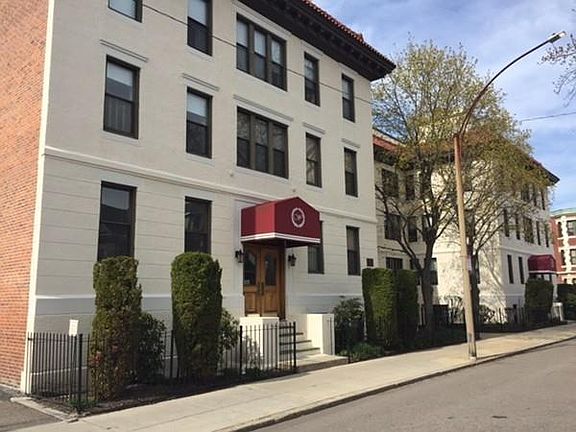 3rd image of 33 Brainerd Rd APT 209