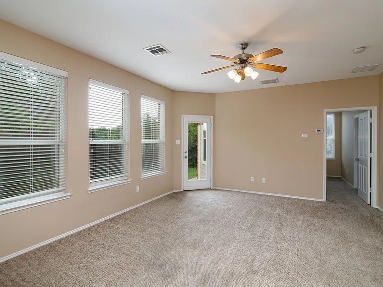 2510 Sedona St — Photo 6