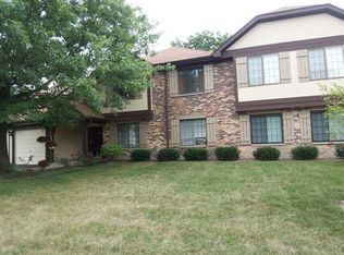 531 Cumberland Trl #B2, Roselle, IL 60172