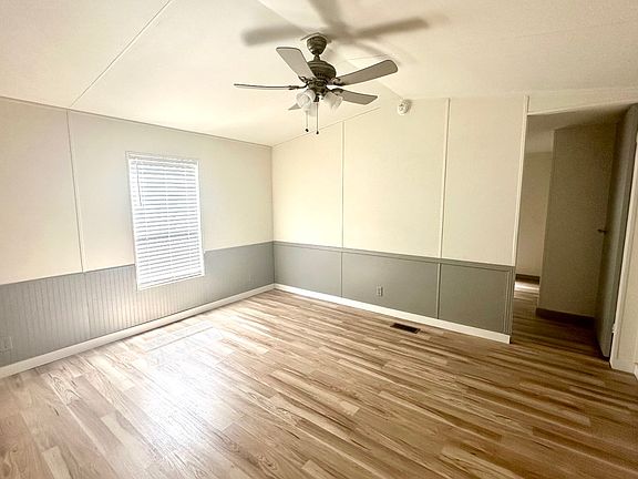 3rd image of 2916 Southeast Cres #18