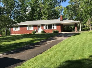 5212 Glenvar Heights Blvd, Salem, VA 24153