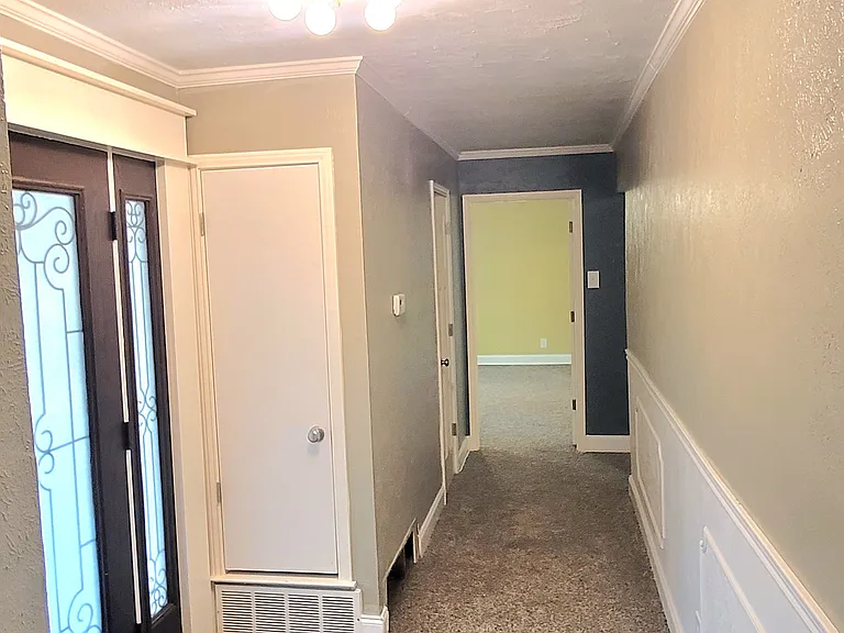104 Auburn Dr — Photo 5
