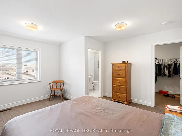 16 Paradise Grv — Photo 11