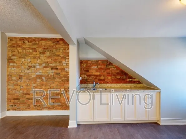 477 King St E #463, Hamilton, ON L8N 1C7