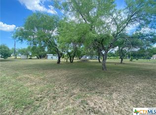 408 Goodwin Rd, Gonzales, TX 78629