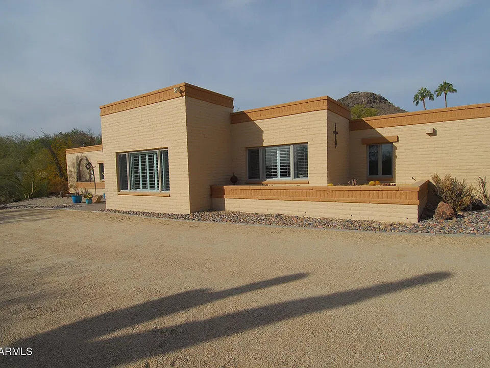 6531 N 43rd Pl