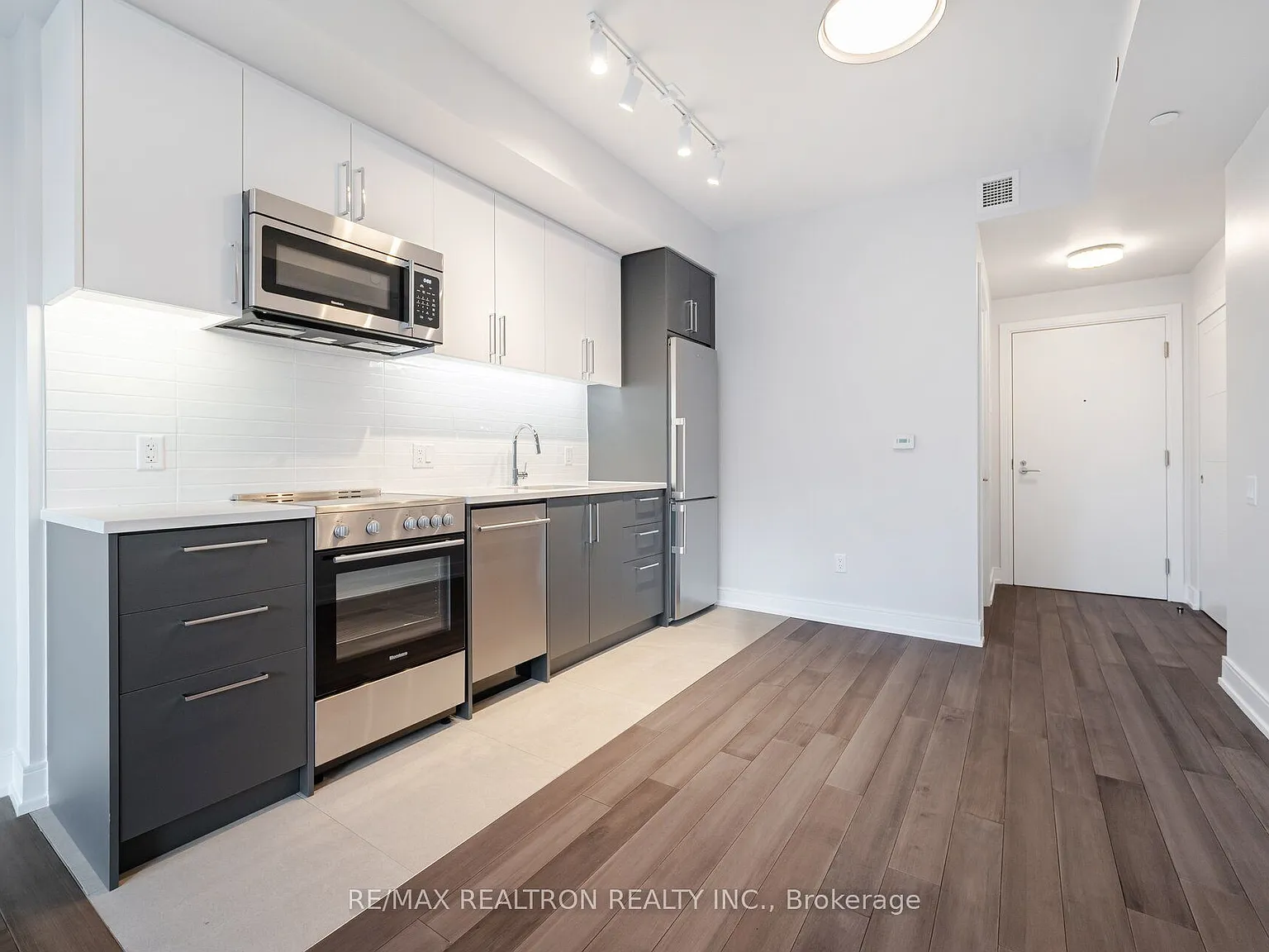 1 bed, $2,235 — Photo 2