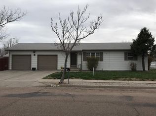 2315 Dee Ave, Garden City, KS 67846