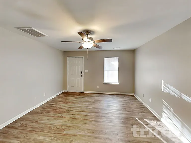 1134 Maria Christina Ln — Photo 3