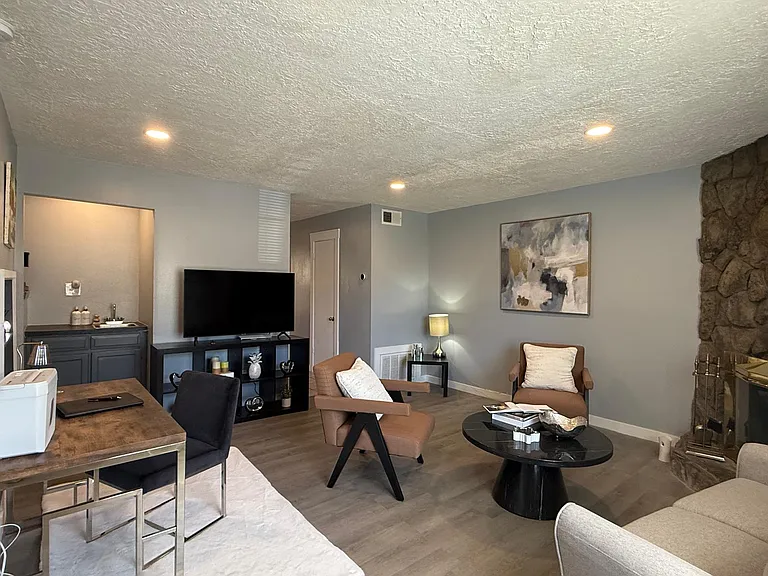 4229 Willowisp Dr — Photo 3