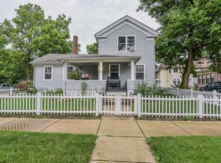 214 N Chestnut St, Aurora, IL 60506