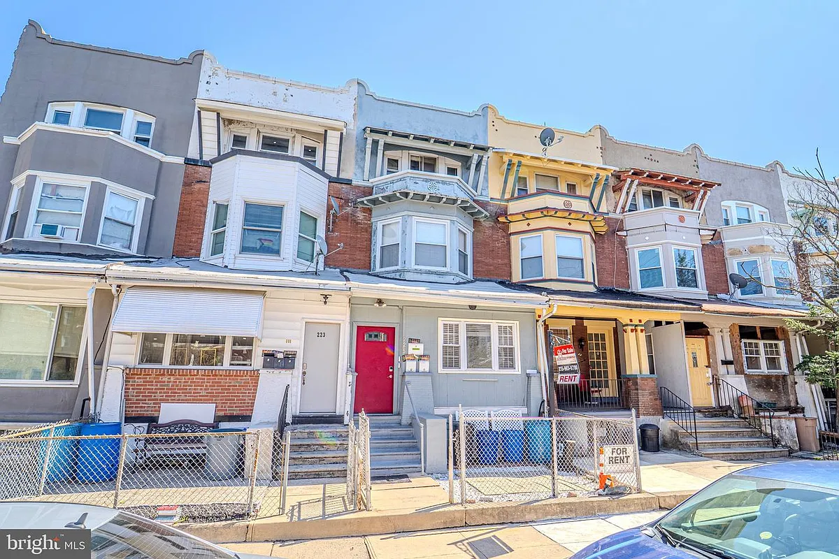 Exterior of home - 225 S 49th St #1