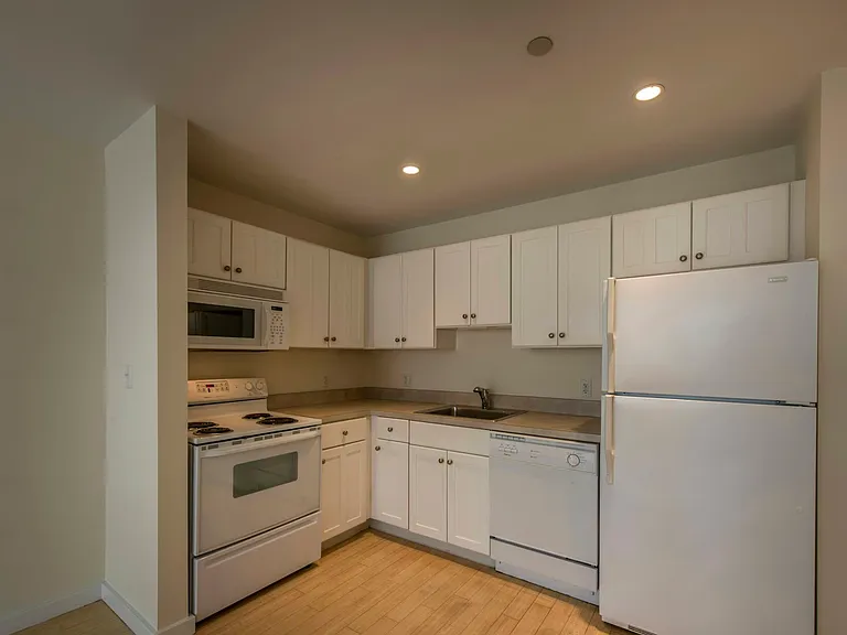 68 Boylston St #4 — Photo 2