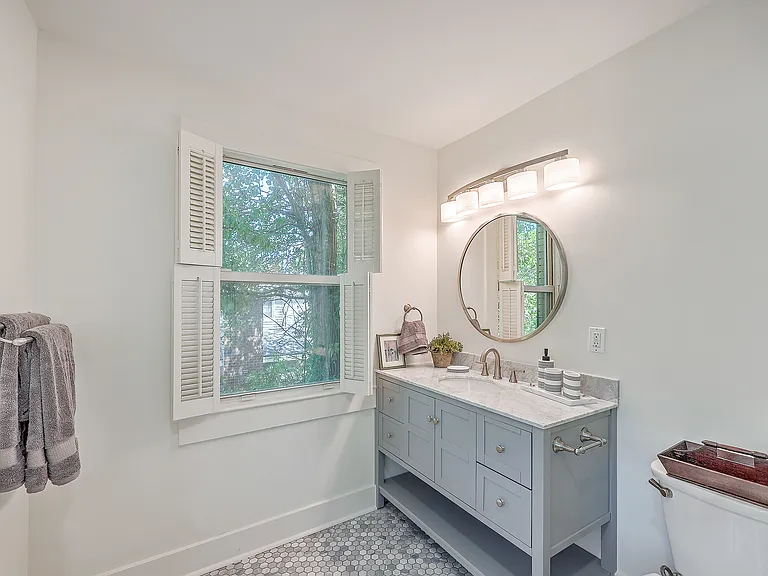 1136 Marquis Rd — Photo 16