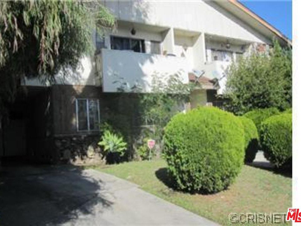 1st image of 14205 Burbank Blvd APT 2