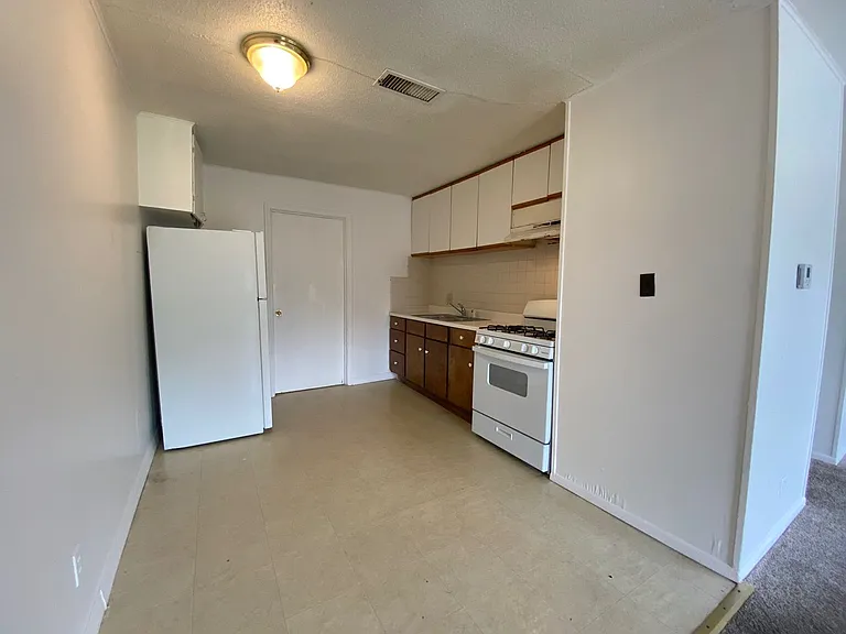 713-715 Smart St — Photo 3