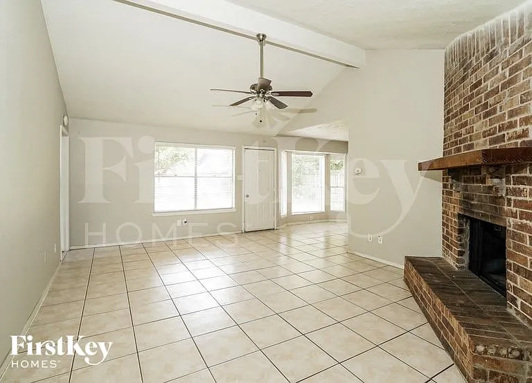 7603 Stamen Dr — Photo 3