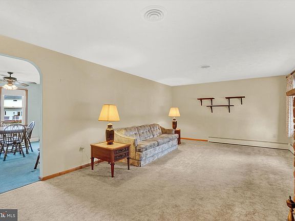 2nd image of 211 N Highland Dr