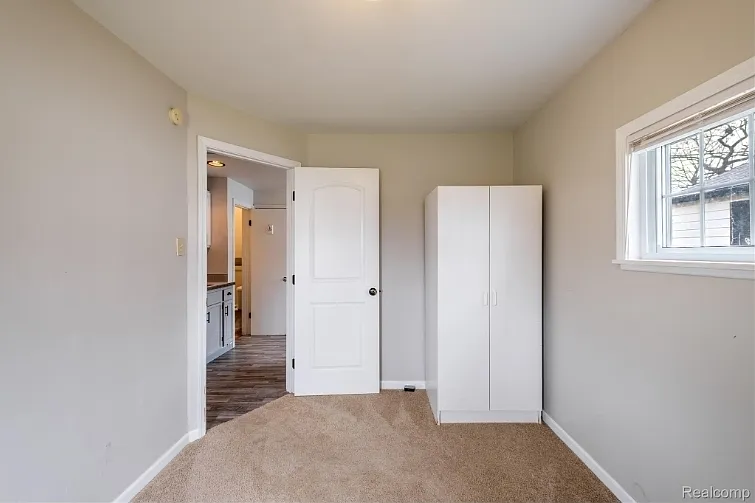 1377 Allen St — Photo 11