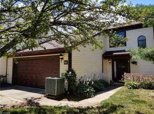 870 Hanover Ct #42, Akron, OH