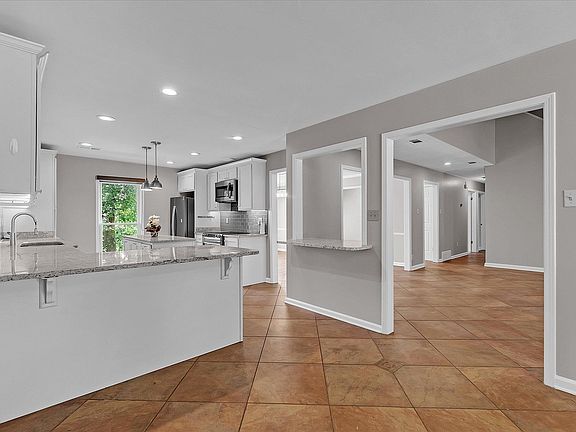 4th image of 8364 Bazemore Rd