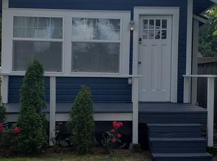 2111 41st Ave SW, Seattle, WA 98116