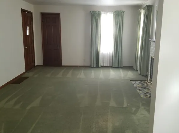 909 Barton Ave, Terre Haute, IN 47803