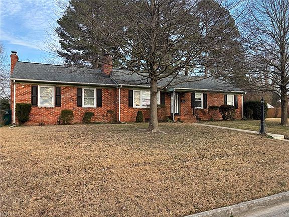 4th image of 526 Spinnaker Rd