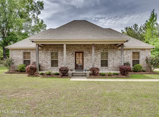 2401 Ratliff Rd, Raymond, MS 39154