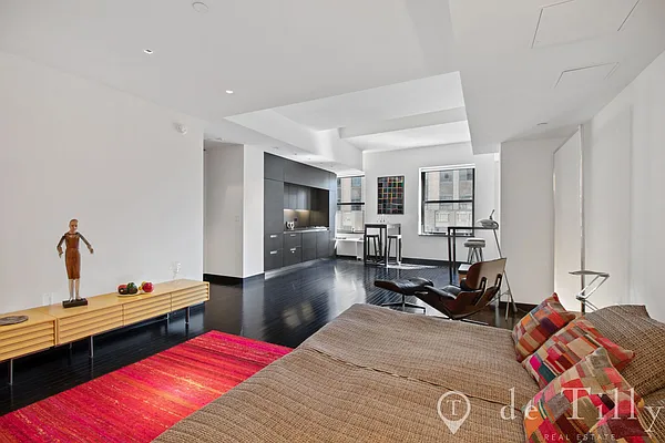 Sold by DE TILLY REAL ESTATE | media 2