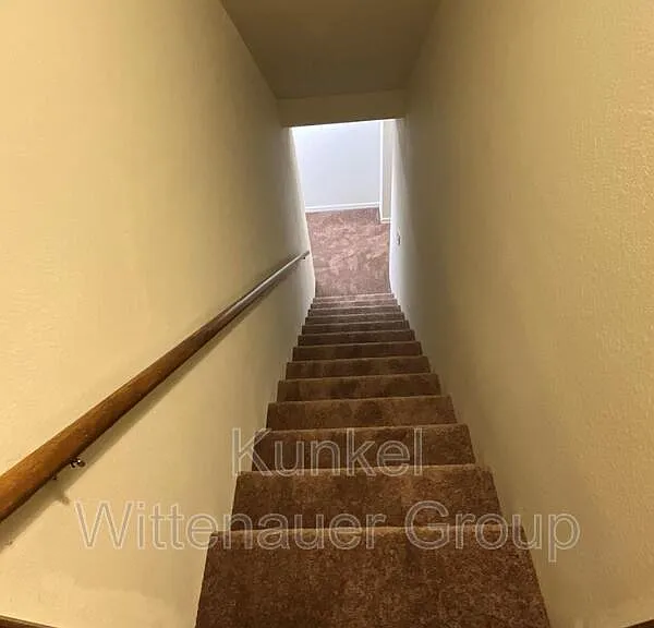 2020 Greenbrier Dr — Photo 30