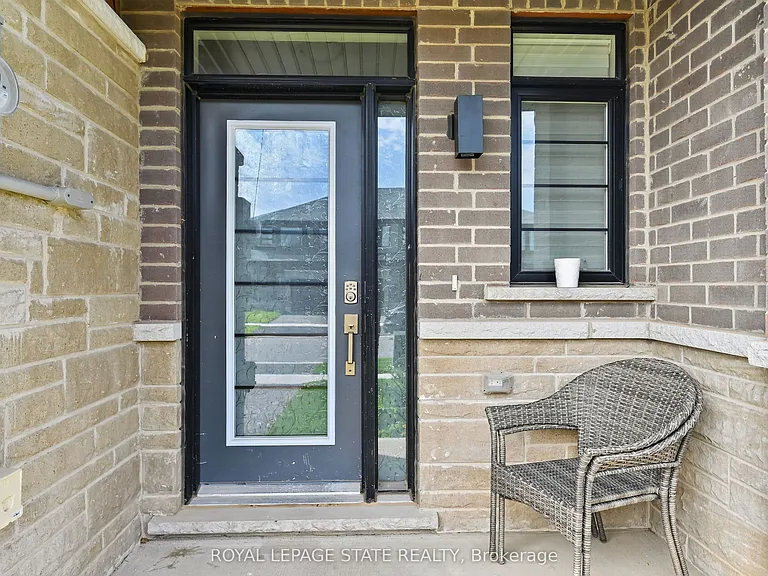 13 June Callwood Way — Photo 4