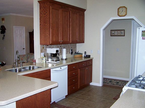 4th image of 4056 Juanita Dr