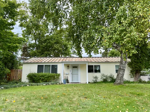 604 Cressfield Ln, Ann Arbor, MI 48103