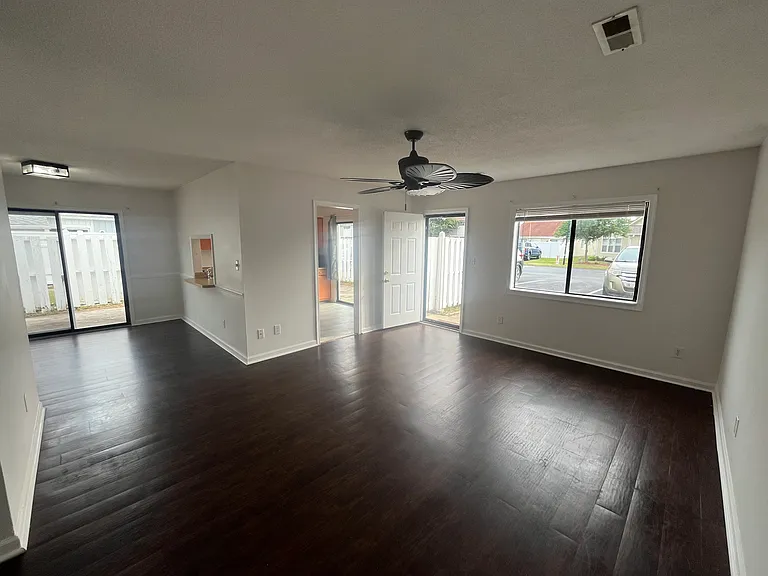 1411 Turkey Ridge Rd #D — Photo 5