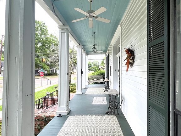 4th image of 167 Court St