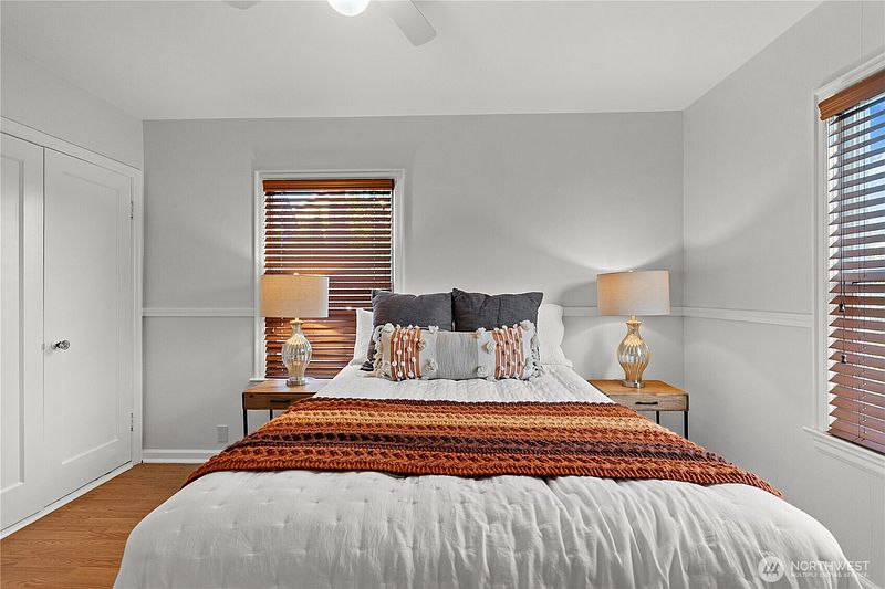 4th image of 801 N Stevens Street